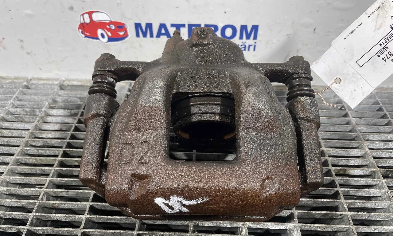 ETRIER FATA DREAPTA TOYOTA AURIS 2012-2019