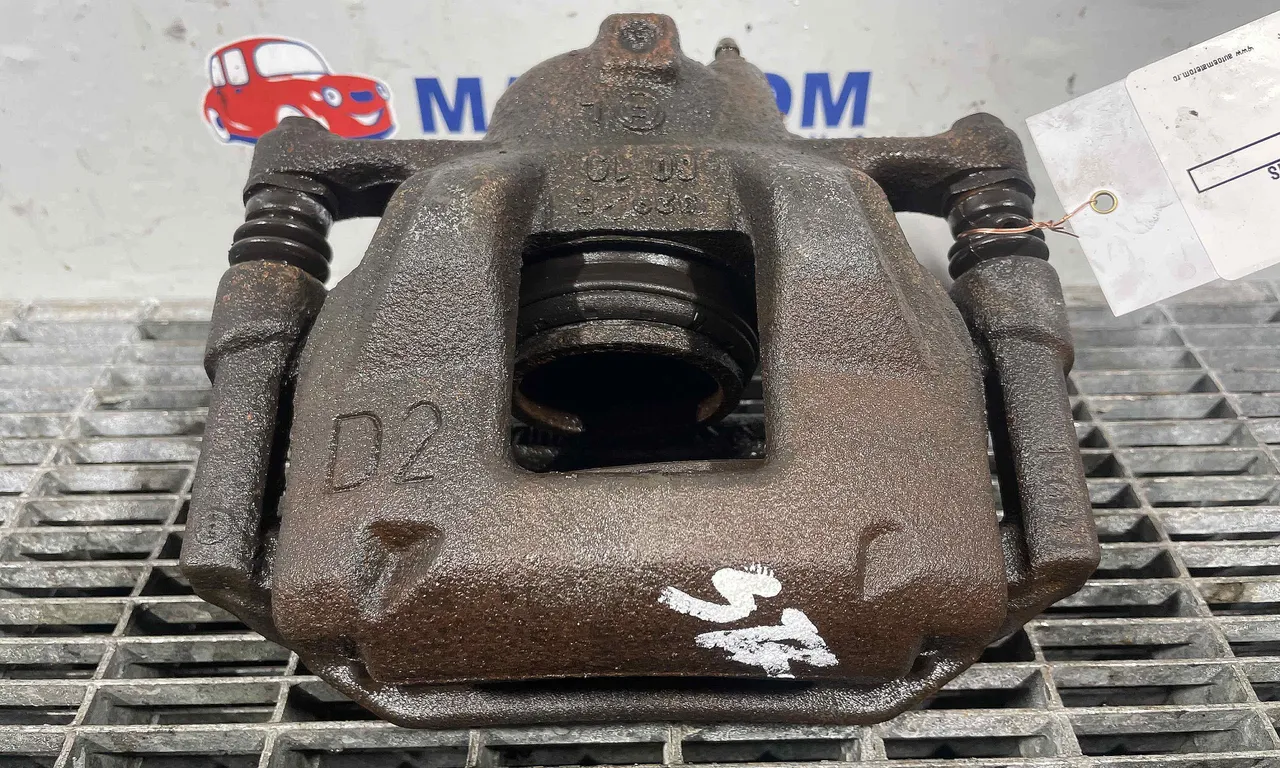 ETRIER FATA STANGA TOYOTA AURIS 2012-2019