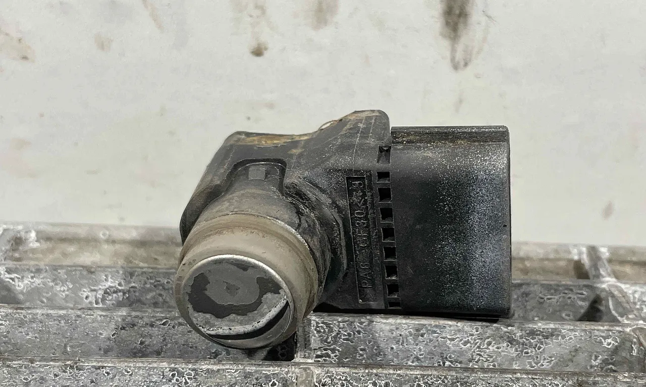 SENZOR PARCARE SPATE TOYOTA AURIS 2012-2019