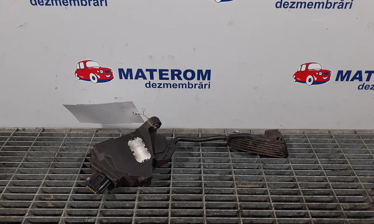 PEDALA ACCELERATIE TOYOTA AURIS 2012-2019