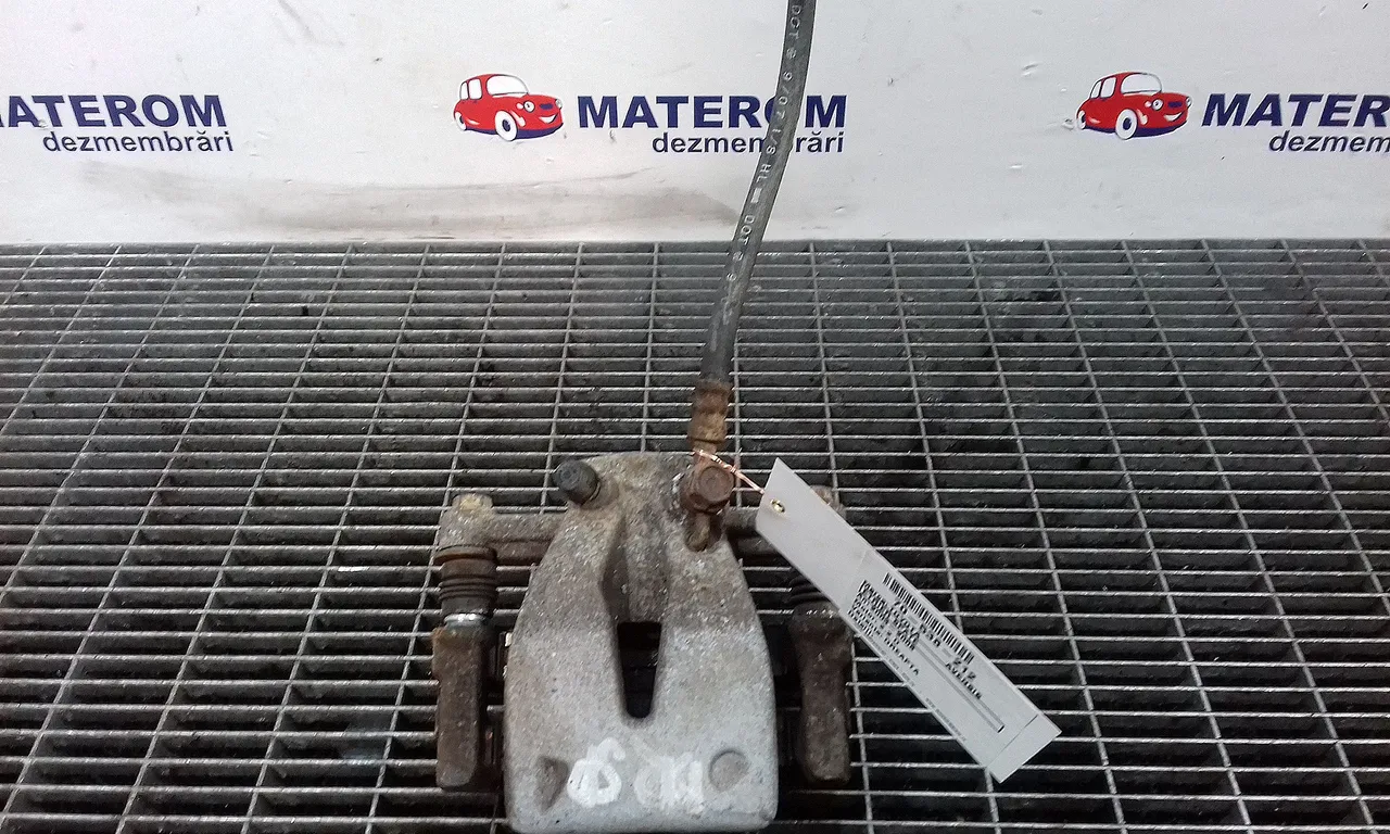 ETRIER SPATE DREAPTA TOYOTA AVENSIS 2003-2008