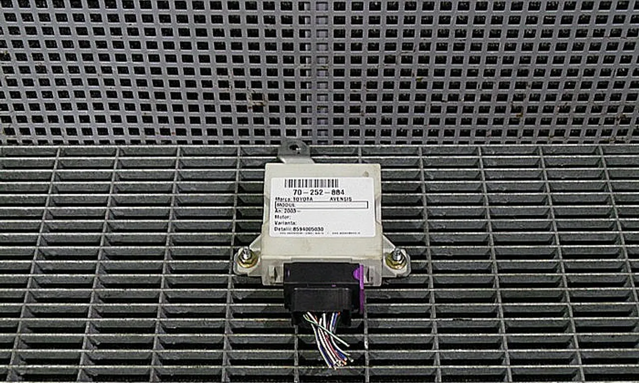 MODUL CONTROL STERGATOARE TOYOTA AVENSIS 2003-2008
