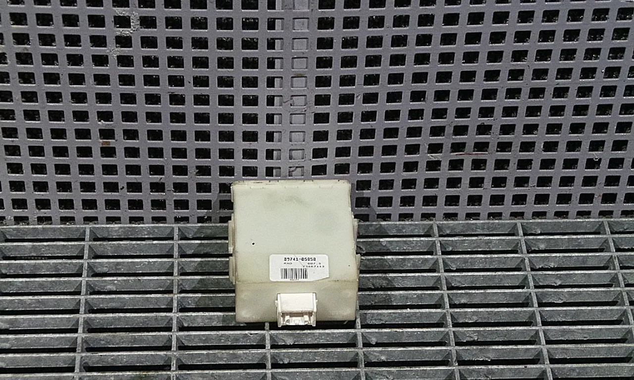 MODUL INCHIDERE CENTRALIZATA TOYOTA AVENSIS 2003-2008