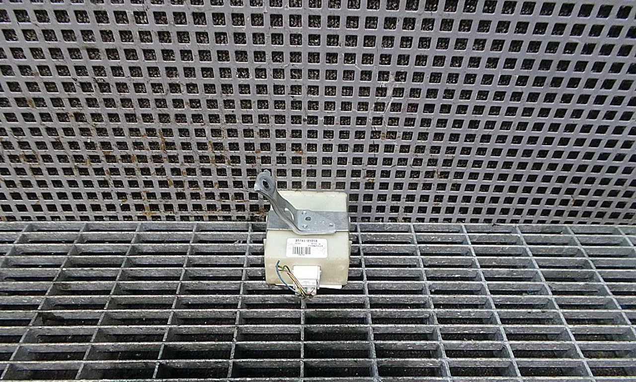 MODUL INCHIDERE CENTRALIZATA TOYOTA AVENSIS 2003-2008