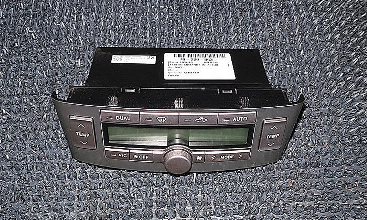 TABLOU COMANDA INCALZIRE TOYOTA AVENSIS 2003-2008