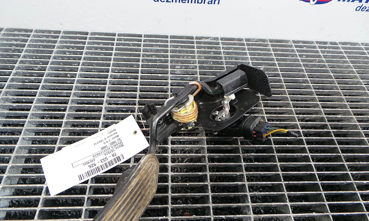 PEDALA ACCELERATIE TOYOTA AVENSIS 2003-2008