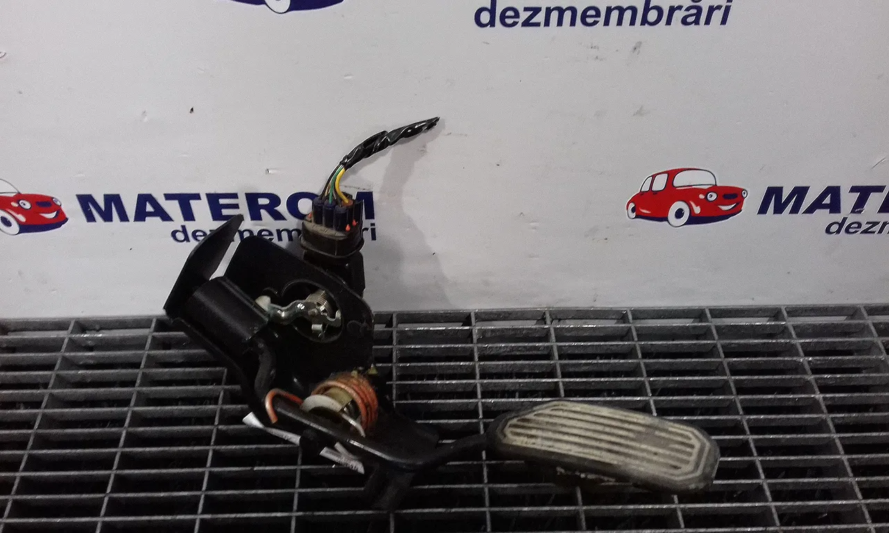 PEDALA ACCELERATIE TOYOTA AVENSIS 2003-2008