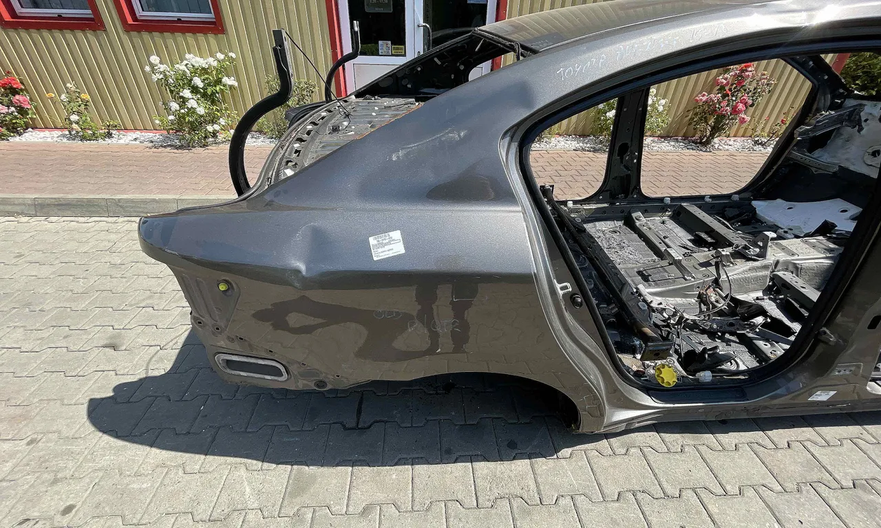 ARIPA SPATE DREAPTA TOYOTA AVENSIS 2008-2018