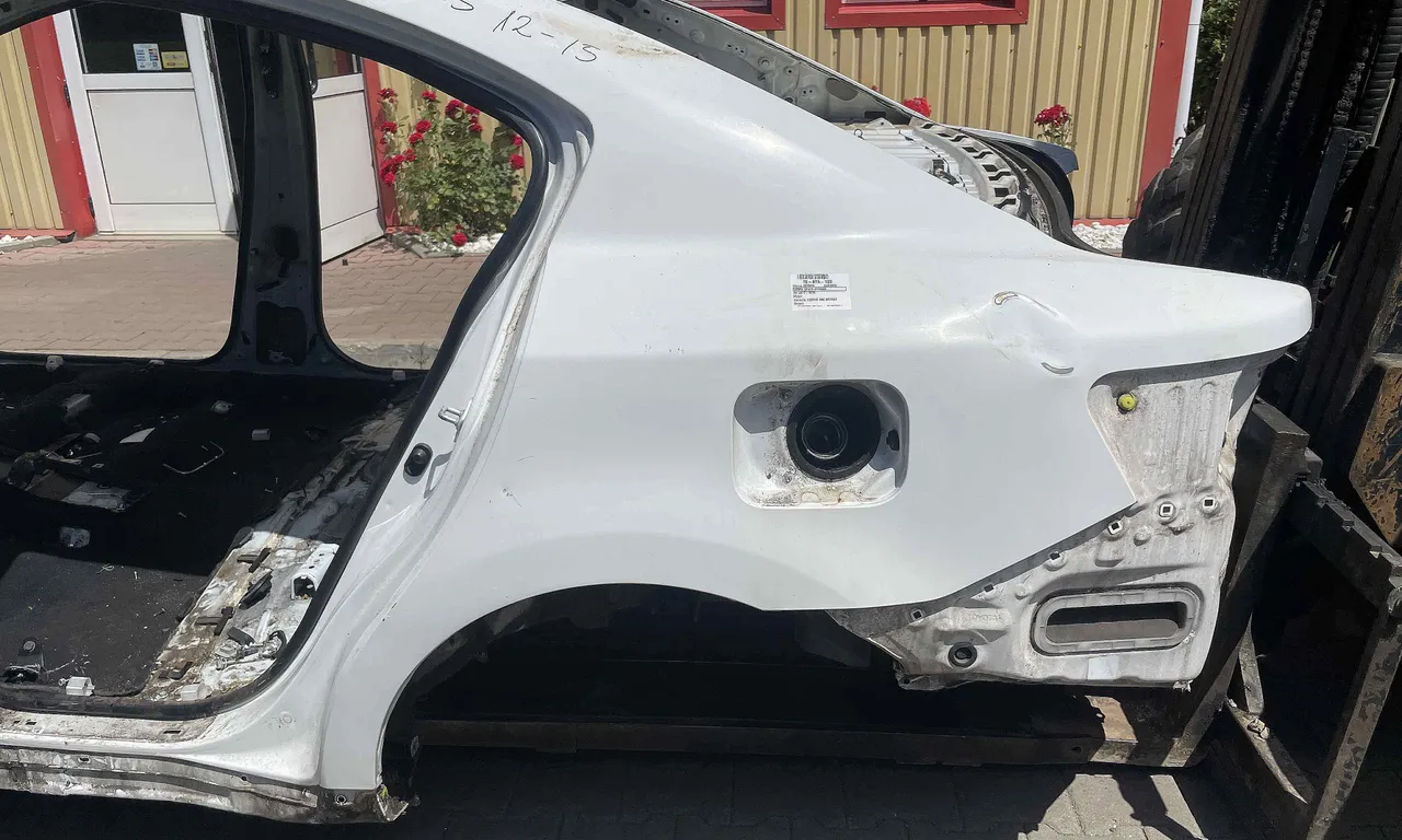 ARIPA SPATE STANGA TOYOTA AVENSIS 2008-2018