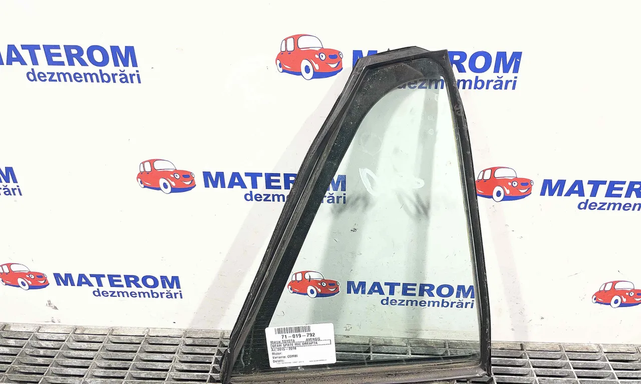 GEAM SPATE MIC DREAPTA TOYOTA AVENSIS 2008-2018