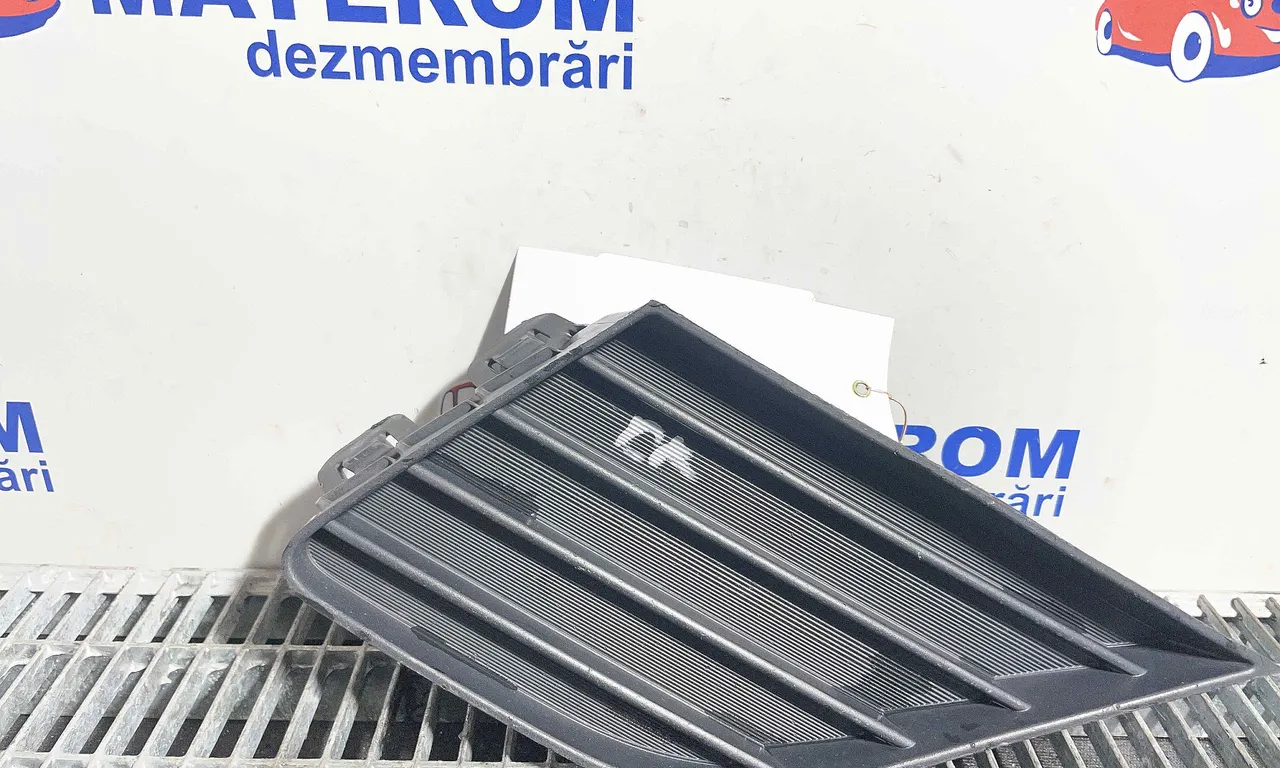 GRILA IN BARA TOYOTA AVENSIS 2008-2018