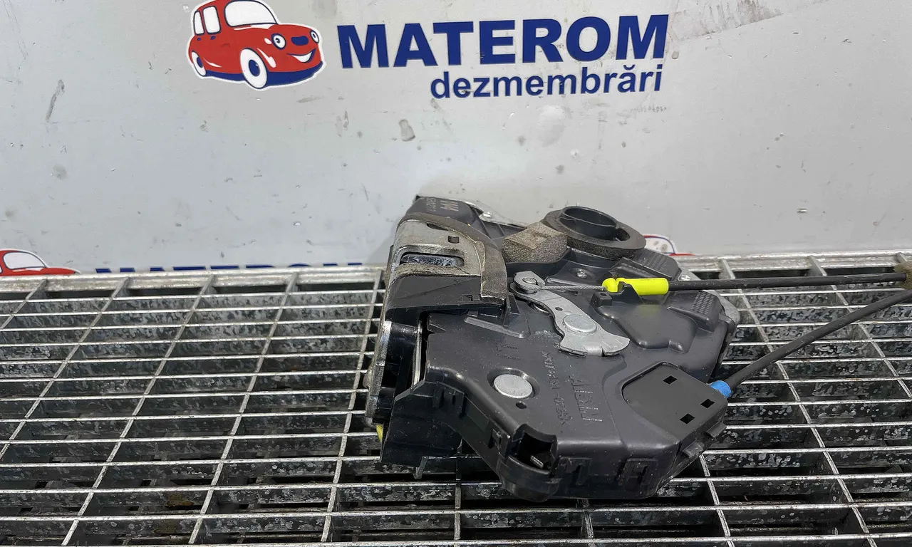 INCUIETOARE USA FATA STANGA TOYOTA AVENSIS 2008-2018
