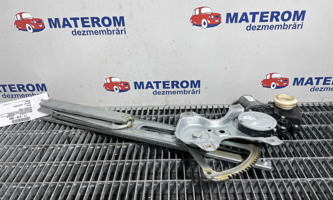 MACARA USA FATA STANGA TOYOTA AVENSIS 2008-2018
