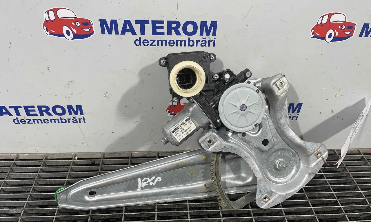 MACARA USA SPATE DREAPTA TOYOTA AVENSIS 2008-2018