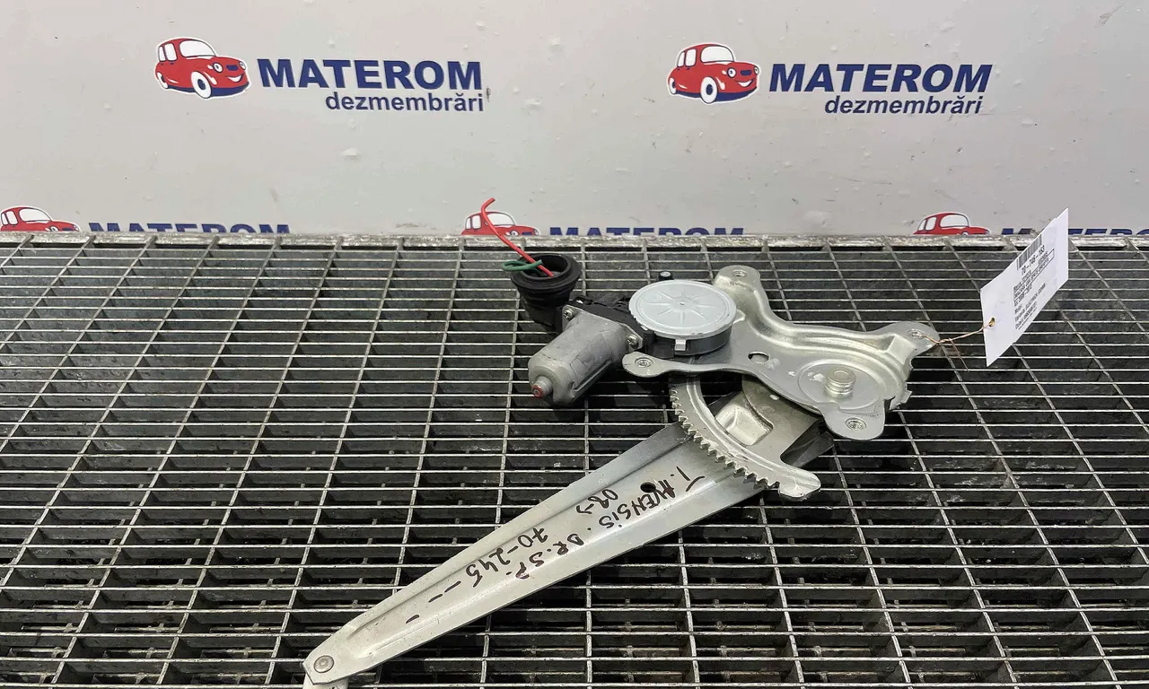 MACARA USA SPATE DREAPTA TOYOTA AVENSIS 2008-2018