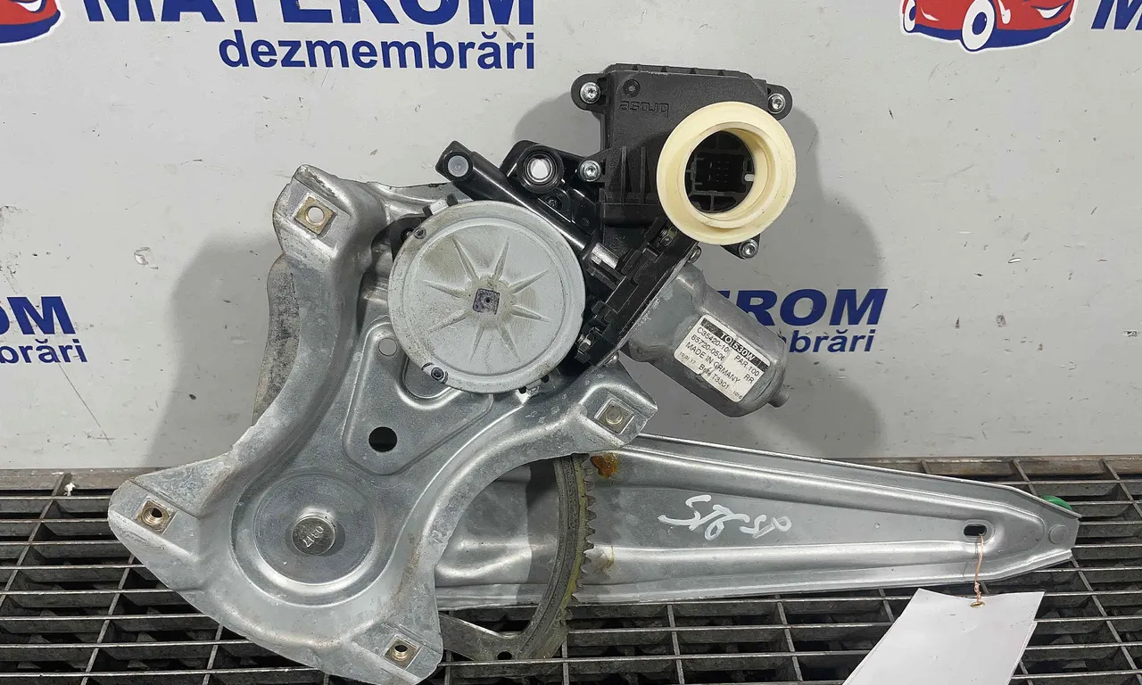 MACARA USA SPATE STANGA TOYOTA AVENSIS 2008-2018