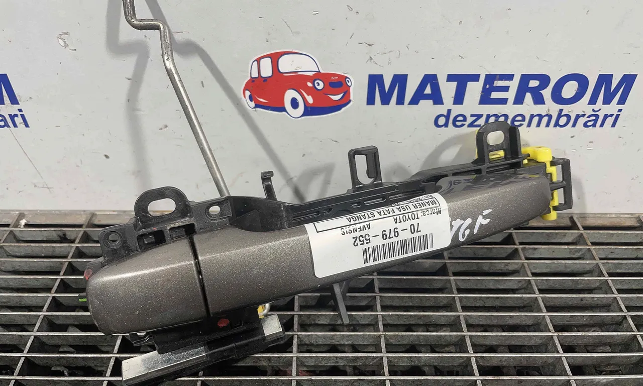 MANER USA FATA STANGA TOYOTA AVENSIS 2008-2018