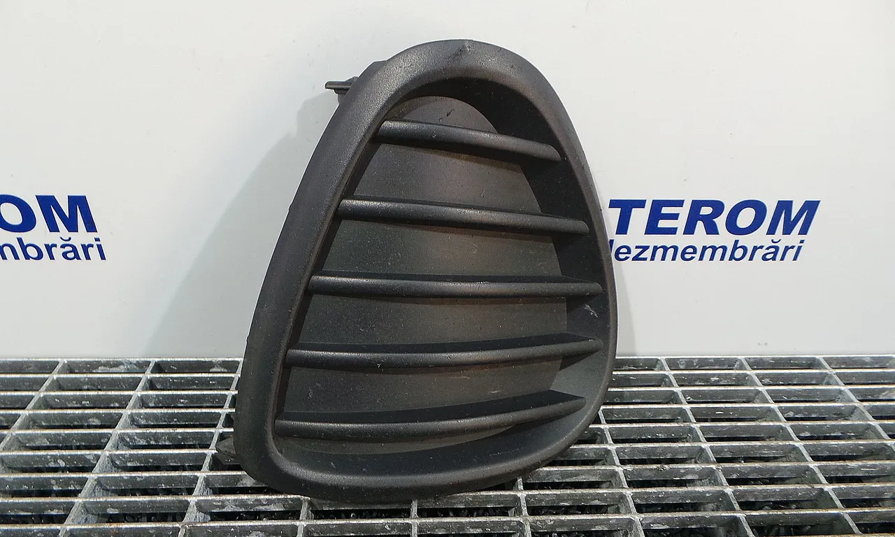 ORNAMENT BARA FATA TOYOTA AVENSIS 2008-2018