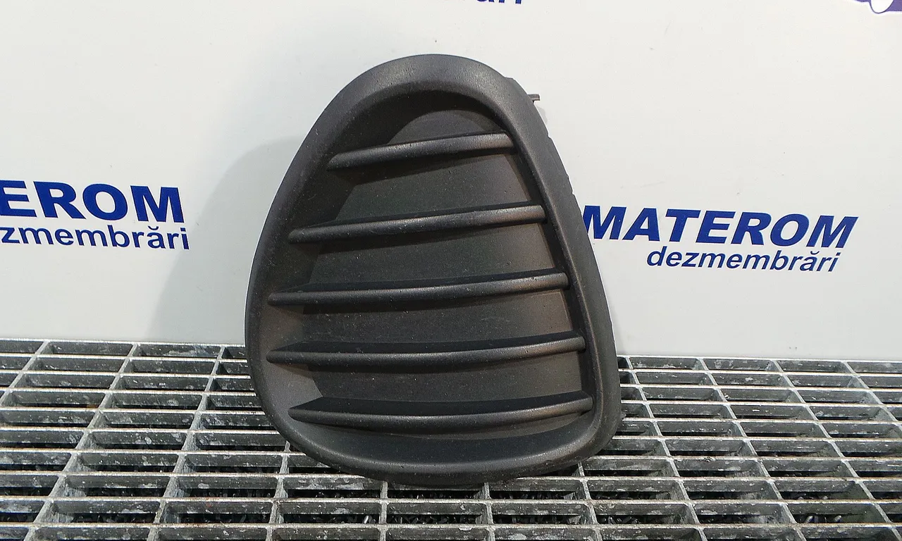ORNAMENT BARA FATA TOYOTA AVENSIS 2008-2018