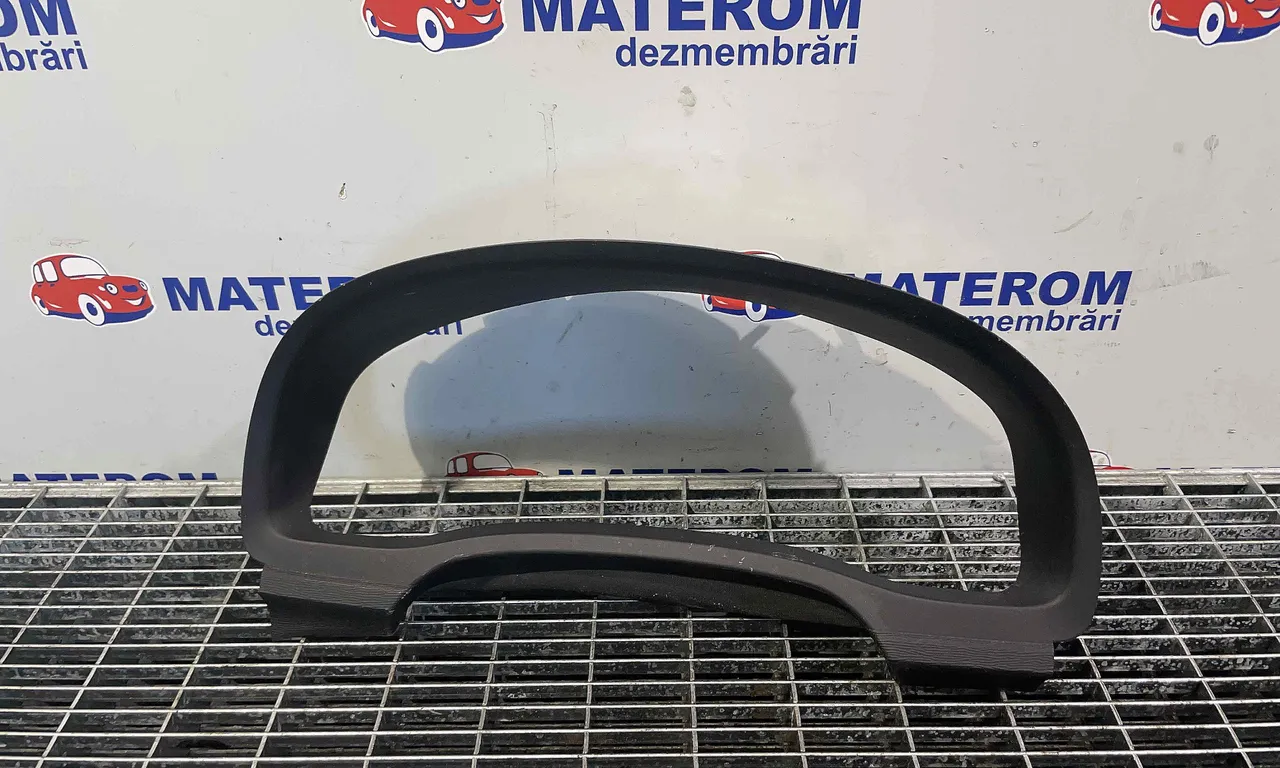 ORNAMENT CEAS BORD TOYOTA AVENSIS 2008-2018
