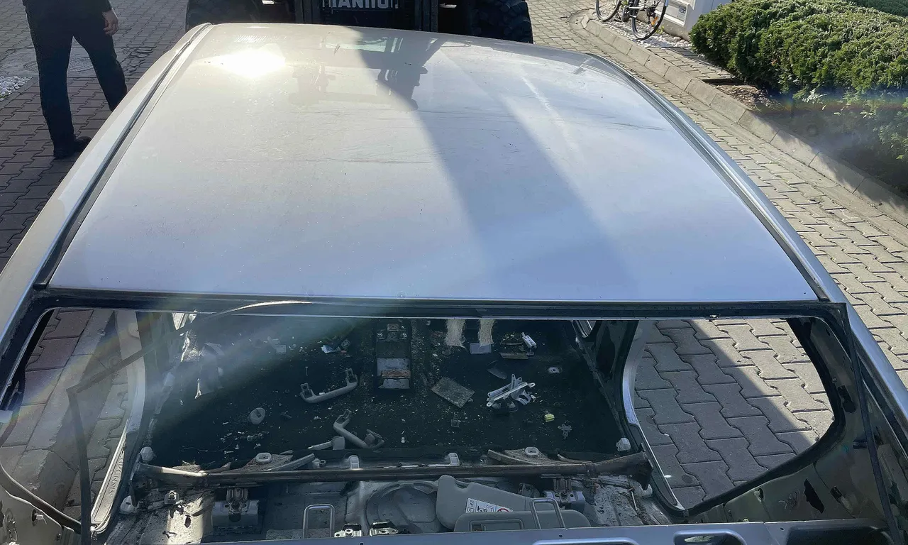 PAVILION TOYOTA AVENSIS 2008-2018