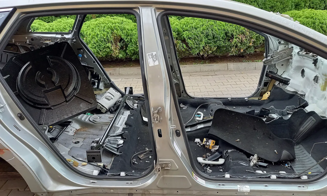 STALP MIJLOC DREAPTA TOYOTA AVENSIS 2008-2018