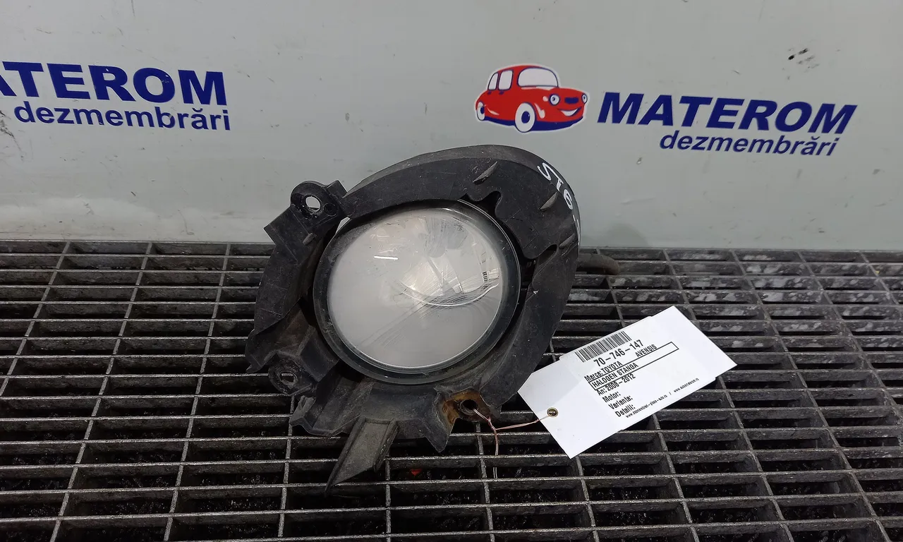 HALOGEN STANGA TOYOTA AVENSIS 2008-2018