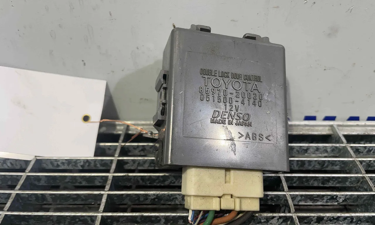 MODUL INCHIDERE CENTRALIZATA TOYOTA AVENSIS 2008-2018