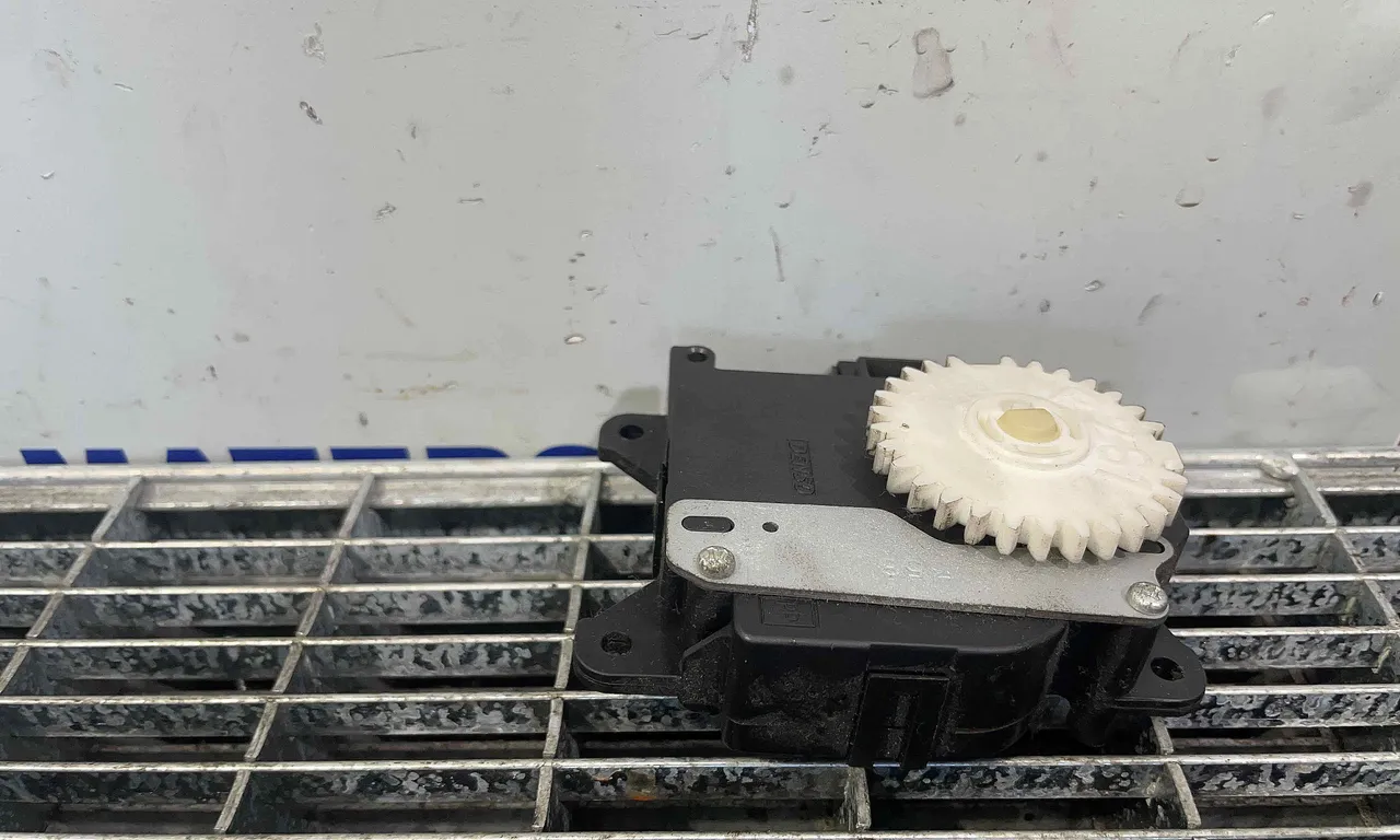 MOTORAS CLAPETA INCALZIRE TOYOTA AVENSIS 2008-2018