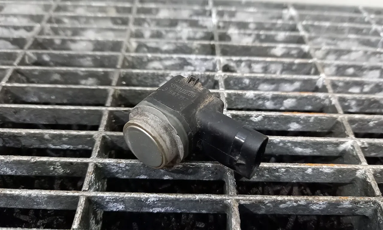 SENZOR PARCARE SPATE TOYOTA AVENSIS 2008-2018