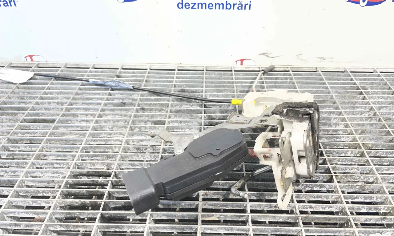 INCUIETOARE USA FATA DREAPTA TOYOTA AYGO 2005-2014