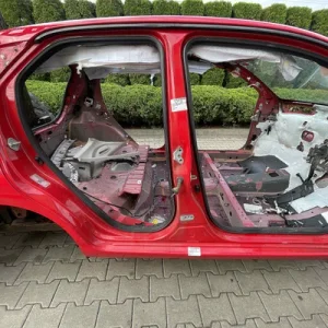 STALP MIJLOC DREAPTA TOYOTA AYGO 1.0 2014-2018 oe-613070H050, vedere frontata