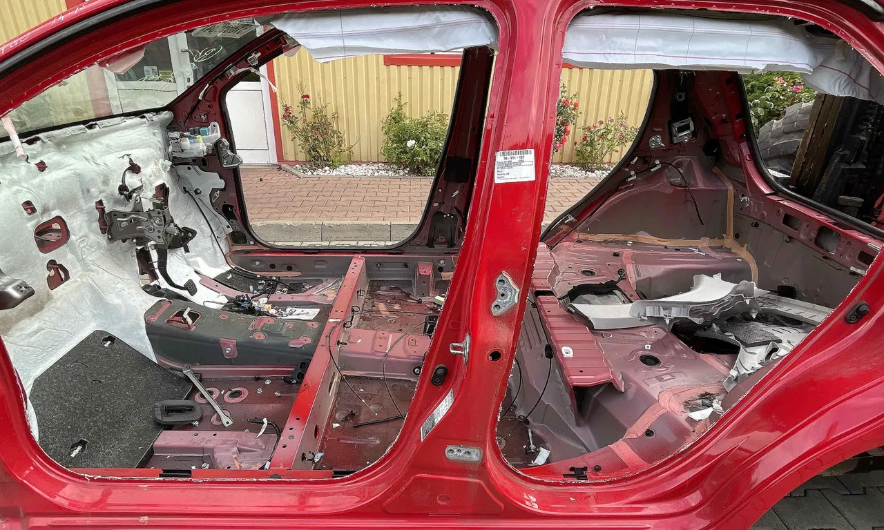 STALP MIJLOC STANGA TOYOTA AYGO 2014-2018
