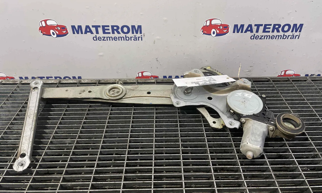 MACARA USA FATA DREAPTA TOYOTA COROLLA 2006-2012