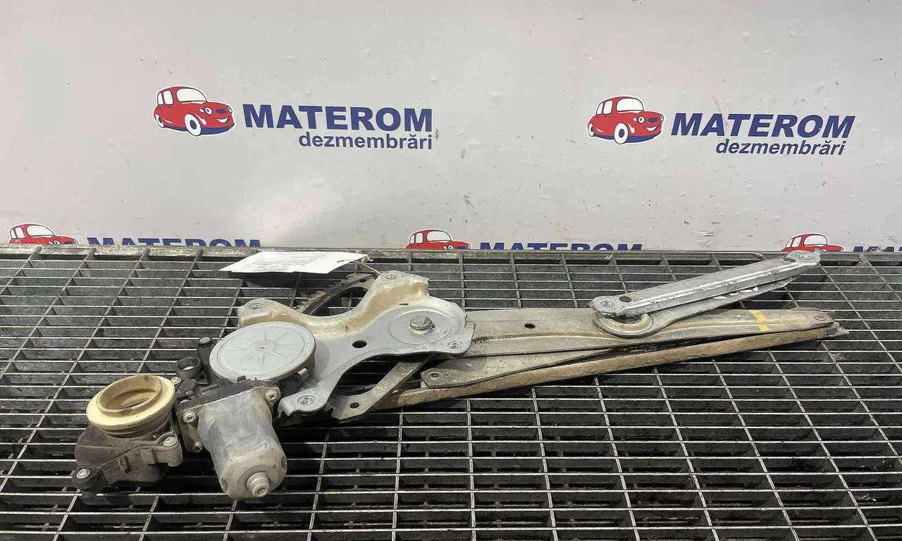 MACARA USA FATA STANGA TOYOTA COROLLA 2006-2012