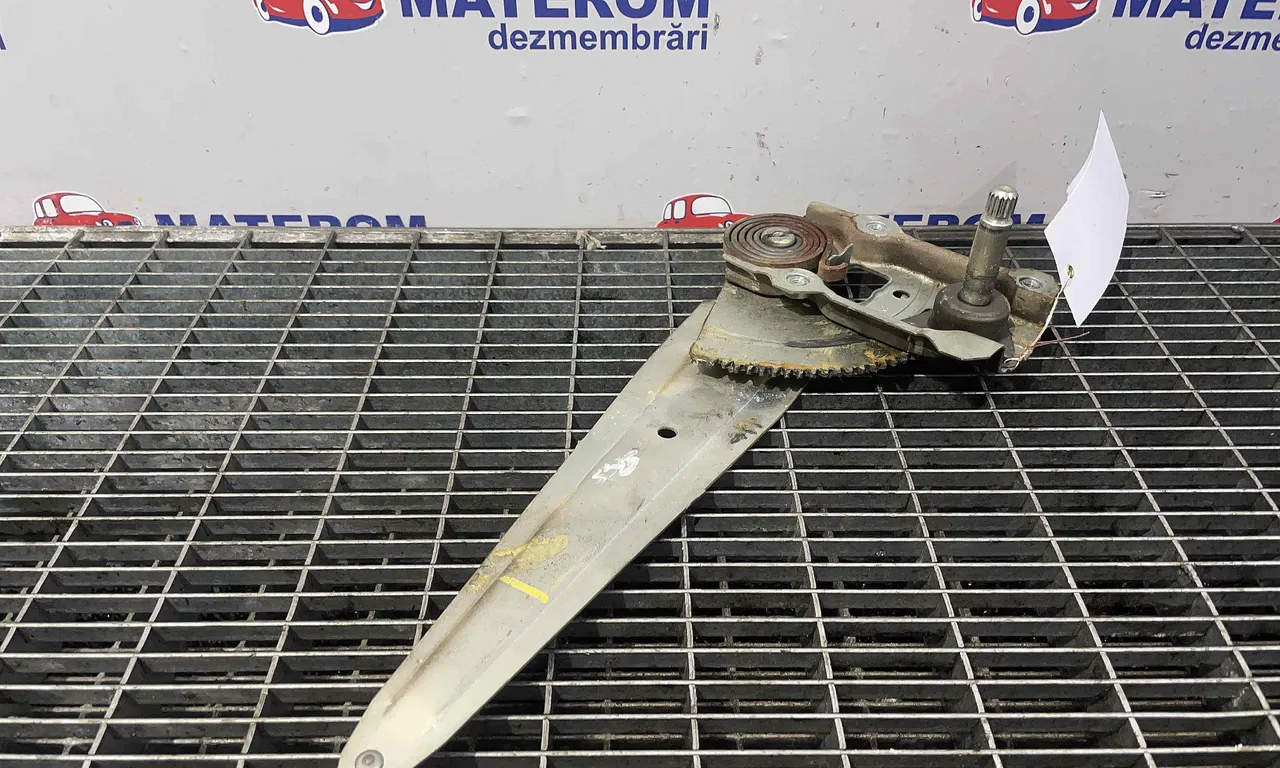 MACARA USA SPATE STANGA TOYOTA COROLLA 2006-2012