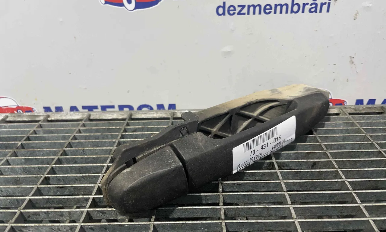 MANER USA SPATE DREAPTA TOYOTA COROLLA 2006-2012