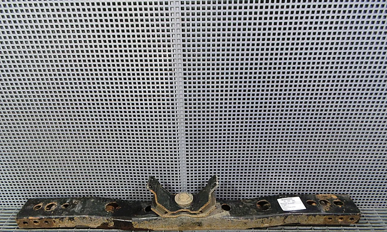 TRAVERSA INFERIOARA TOYOTA HILUX VII 2004-2016