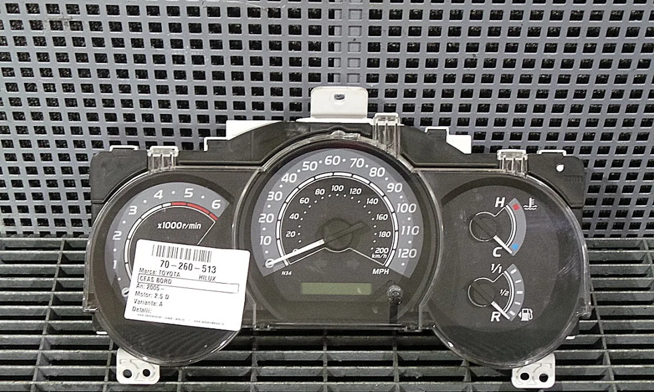 CEAS BORD TOYOTA HILUX VII 2004-2016