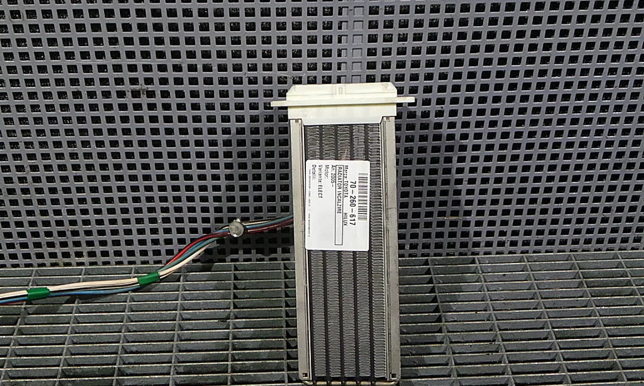 RADIATOR INCALZIRE TOYOTA HILUX VII 2004-2016