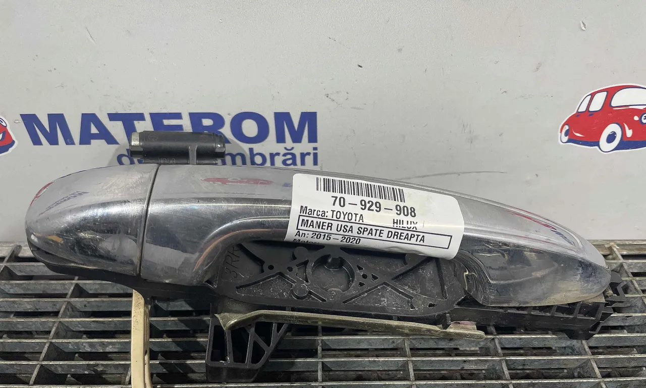 MANER USA SPATE DREAPTA TOYOTA HILUX VIII 2015-2020
