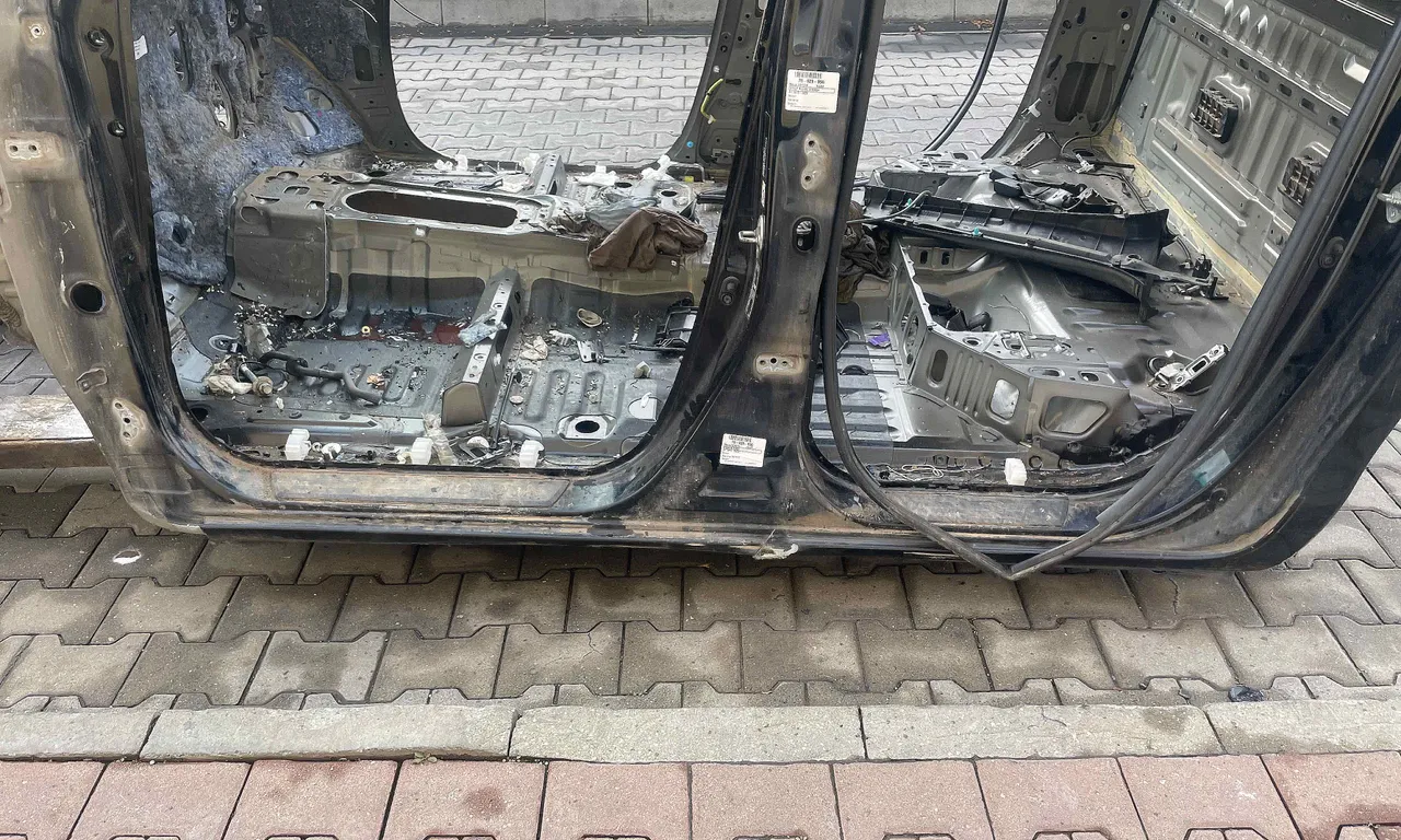 PRAG STANGA TOYOTA HILUX VIII 2015-2020