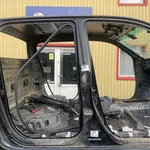 STALP MIJLOC DREAPTA TOYOTA HILUX VIII 2.4 D 2015-2020 oe-61303KK010, vedere laterala