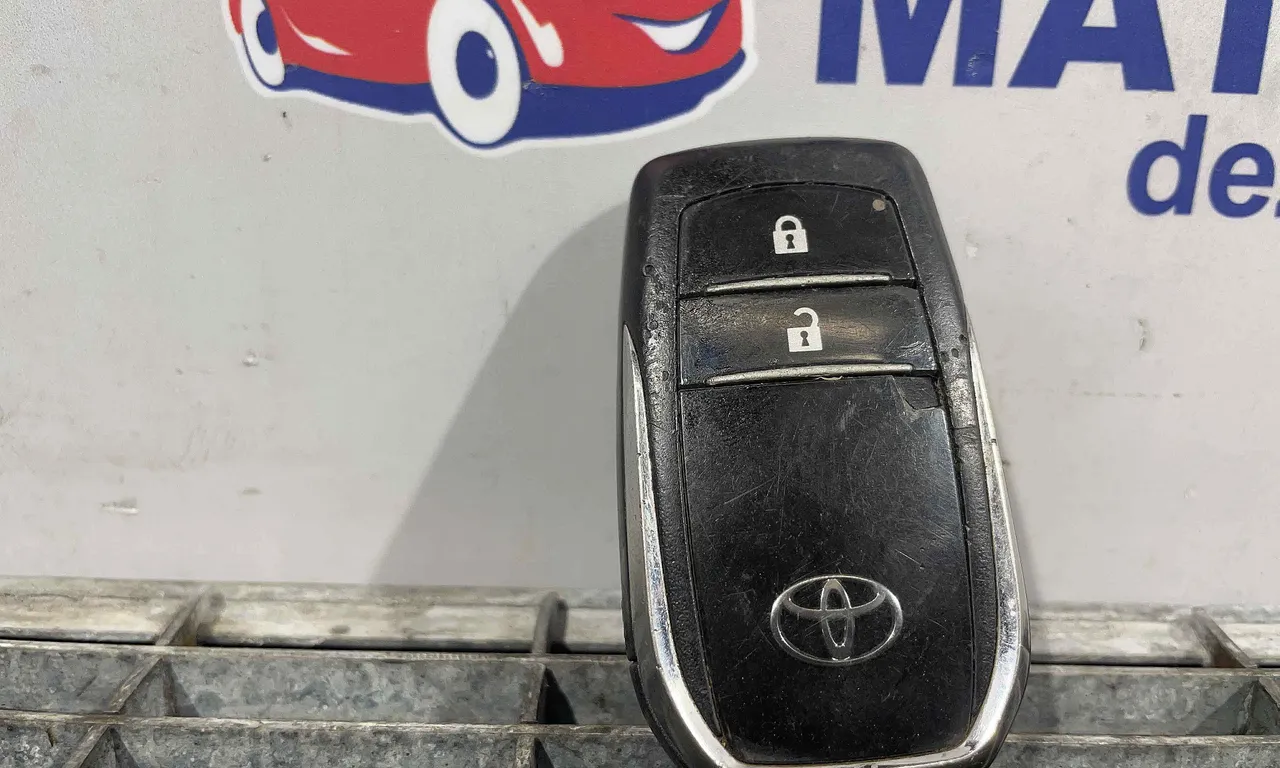 CHEIE CONTACT TOYOTA HILUX VIII 2015-2020