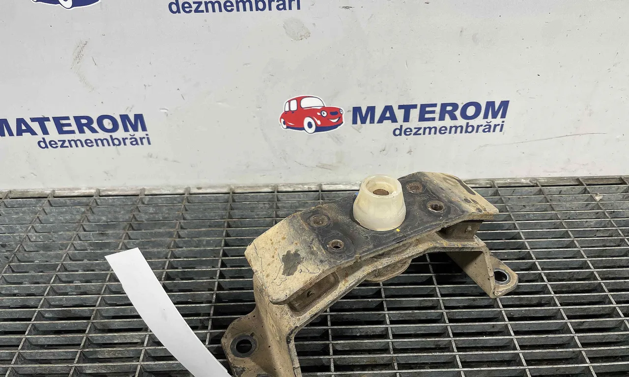 TAMPON CUTIE VITEZE TOYOTA HILUX VIII 2015-2020