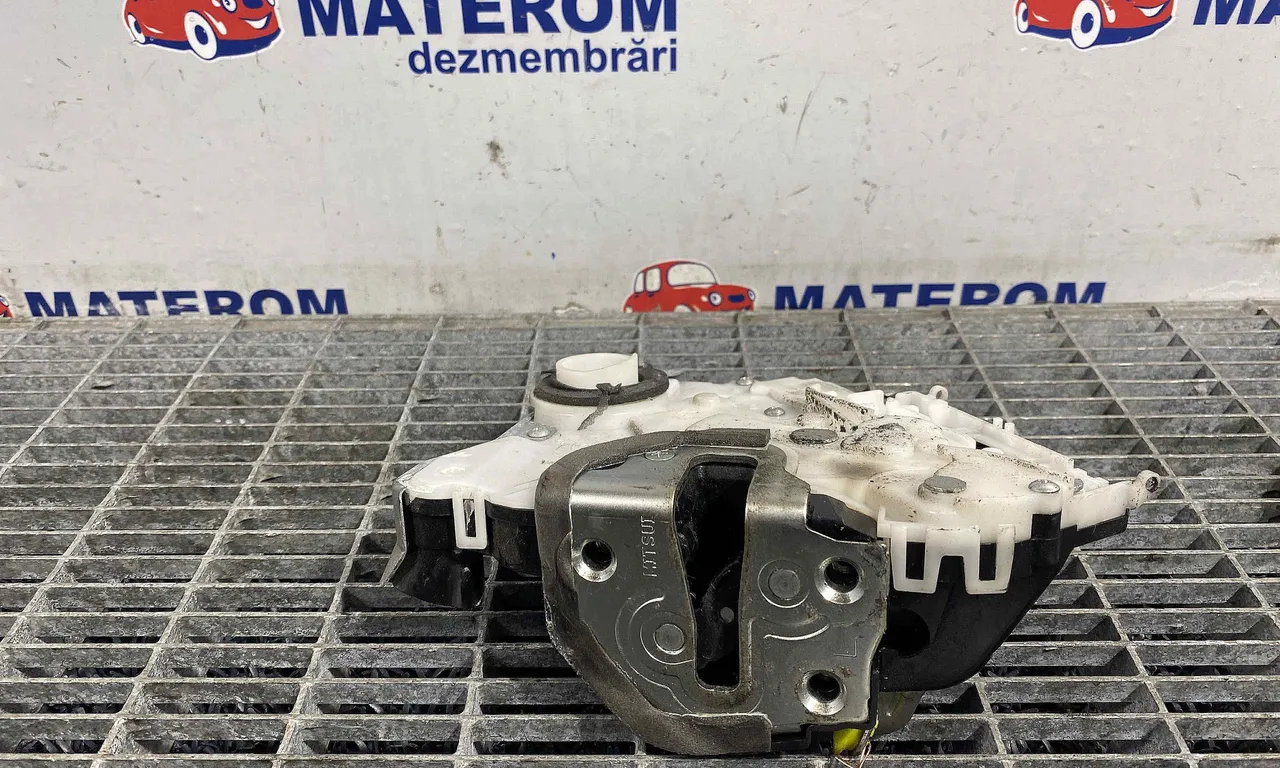 INCUIETOARE USA FATA STANGA TOYOTA PRIUS 2008-2016