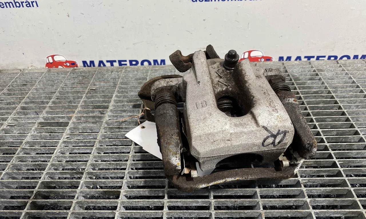 ETRIER SPATE DREAPTA TOYOTA PRIUS 2008-2016