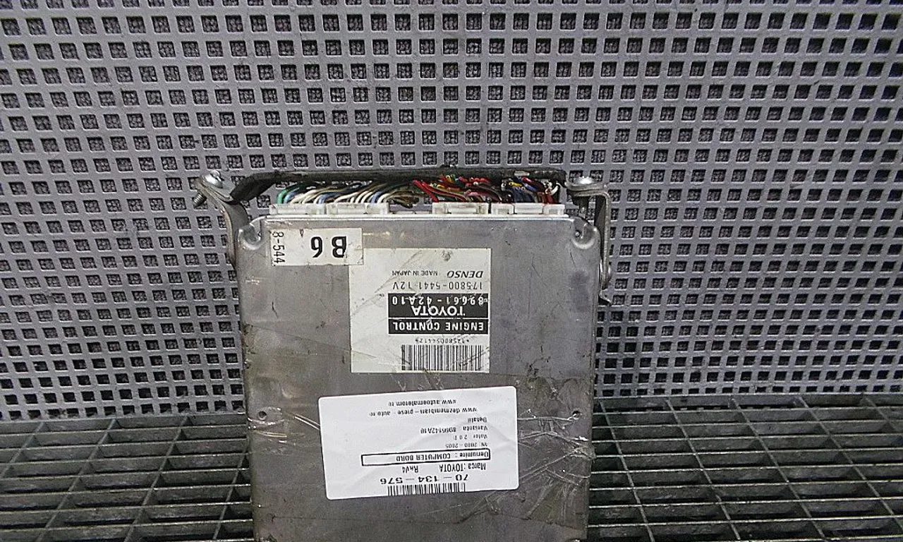 CALCULATOR MOTOR TOYOTA RAV 4 II 2000-2005