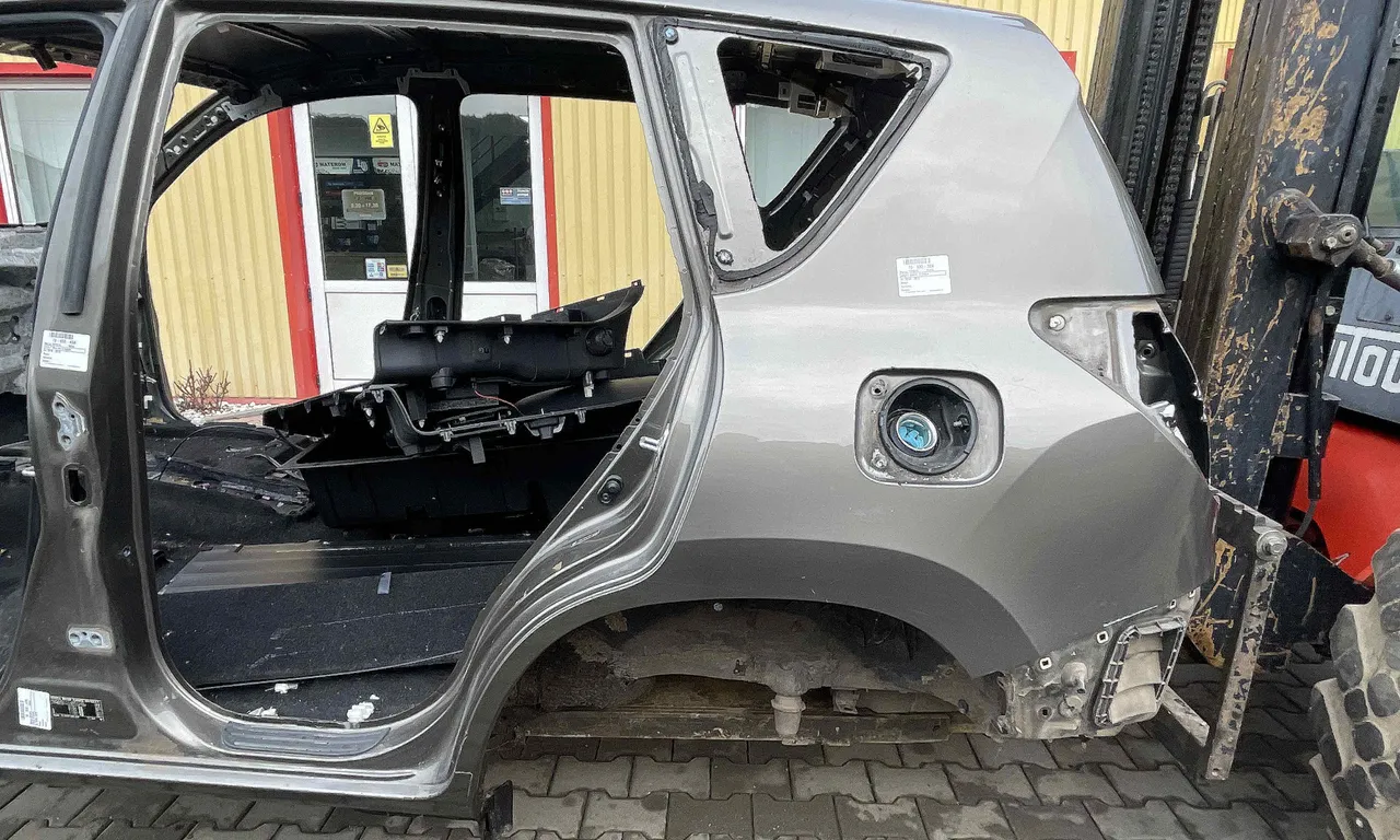 ARIPA SPATE STANGA TOYOTA RAV 4 III 2005-2014