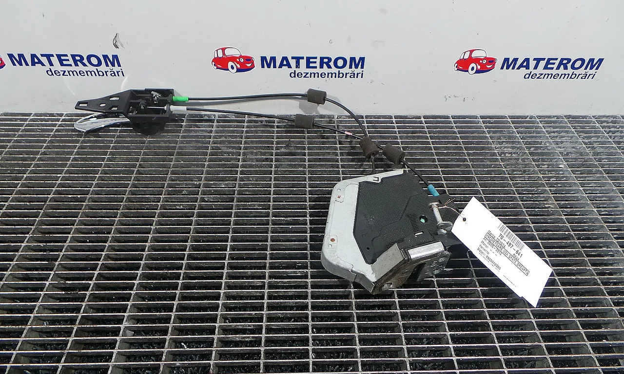 INCUIETOARE USA SPATE DREAPTA TOYOTA RAV 4 III 2005-2014